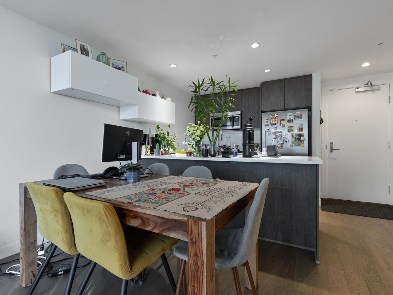 Listing Image 9