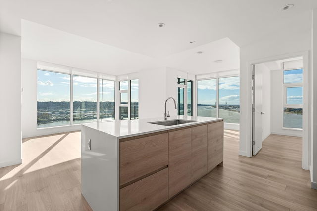 1808 - 680 Quayside Drive