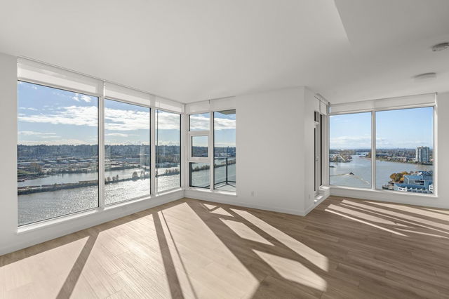 1808 - 680 Quayside Drive