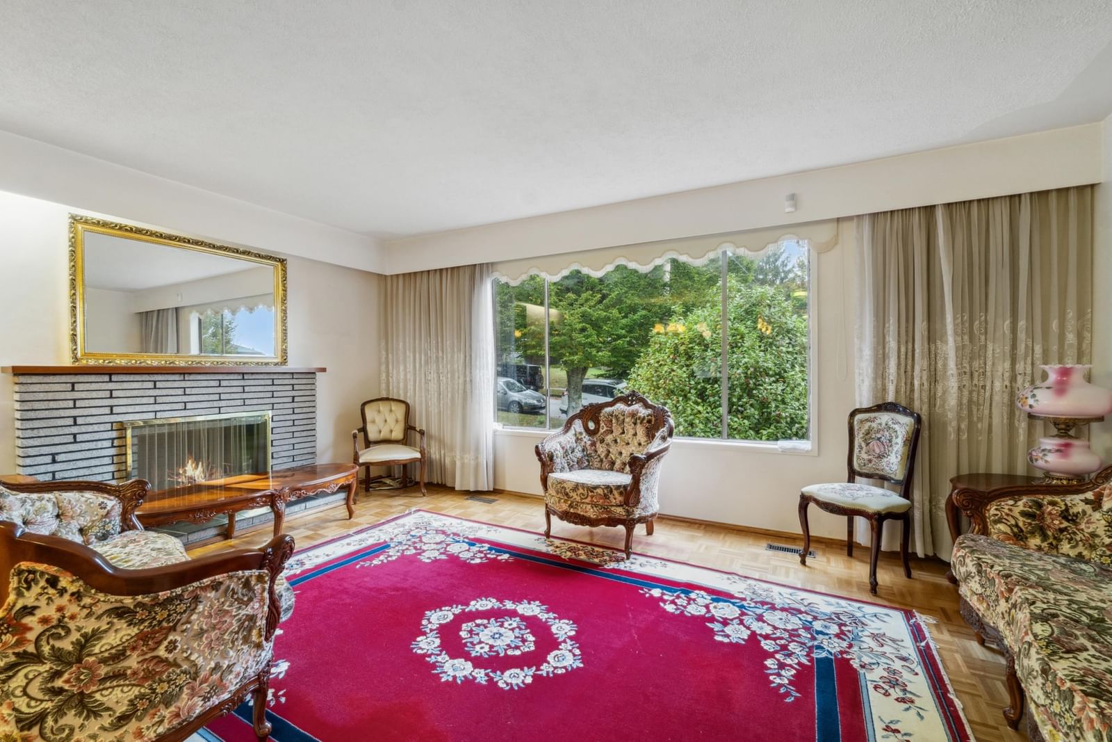 Listing Image 3