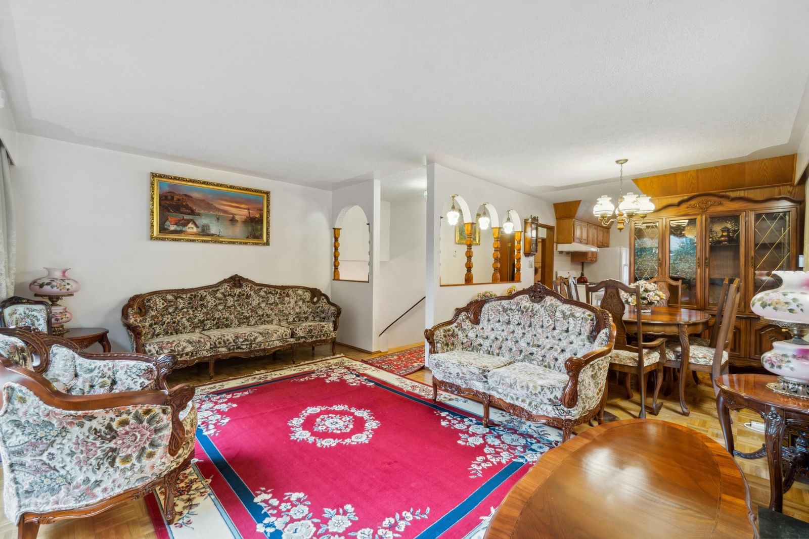 Listing Image 4