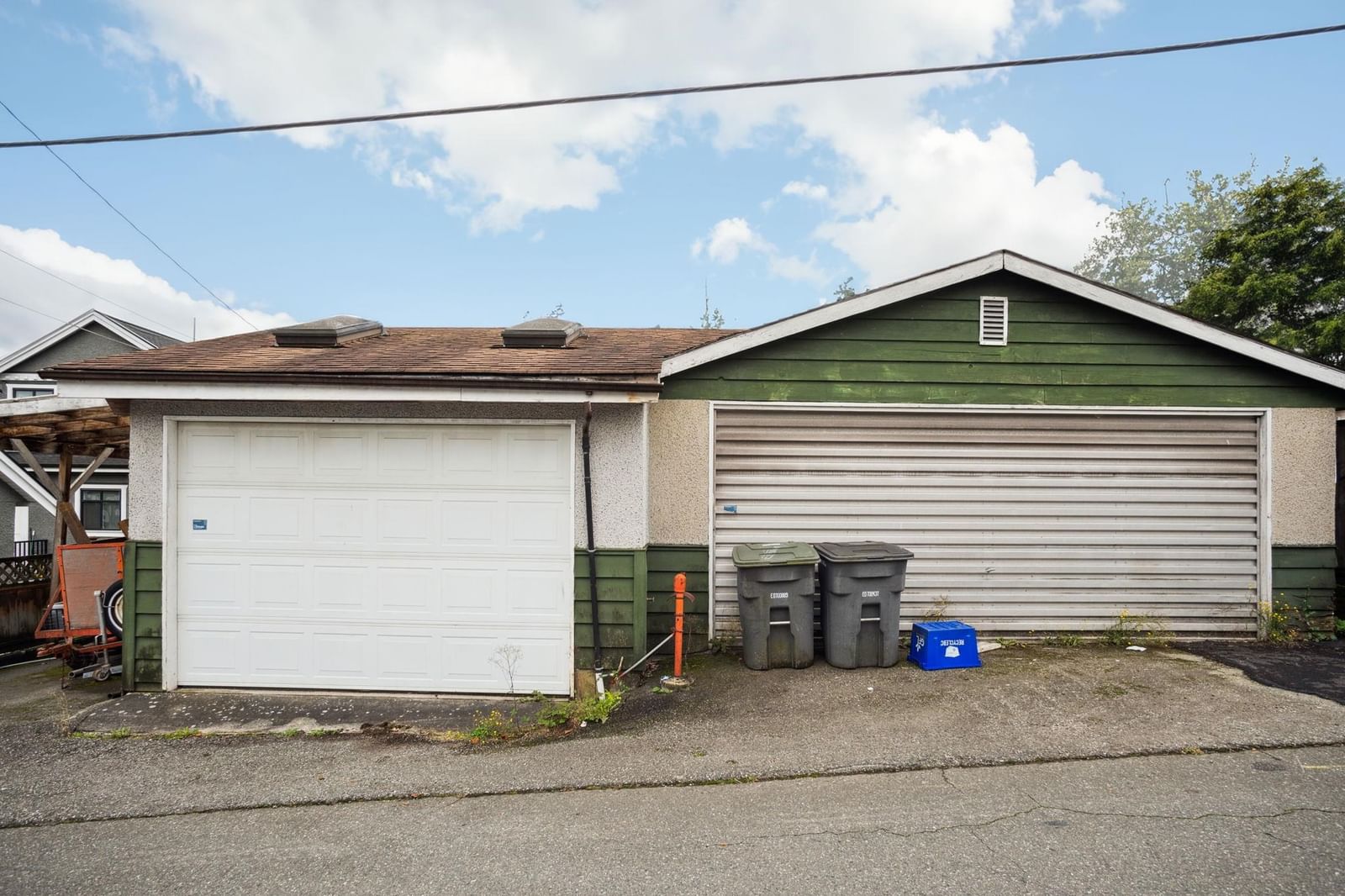 Listing Image 5