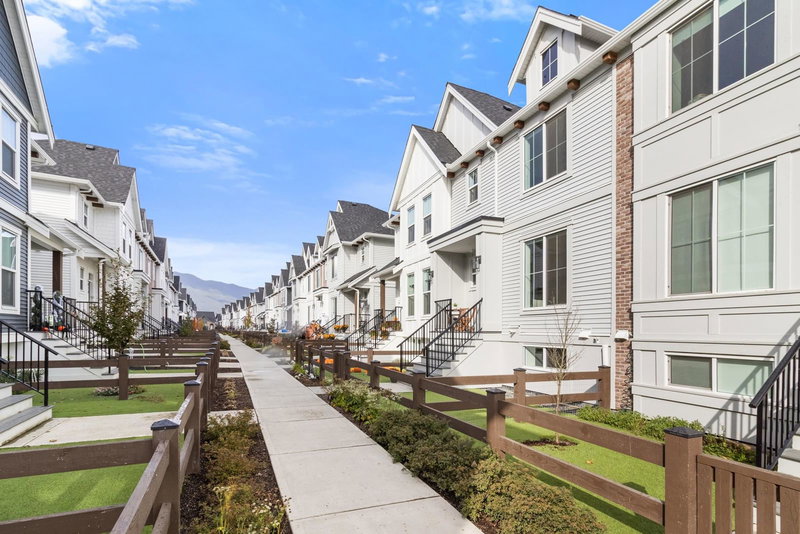 8227 Foxfern Road, Chilliwack, V2R 6H9 | Image 3