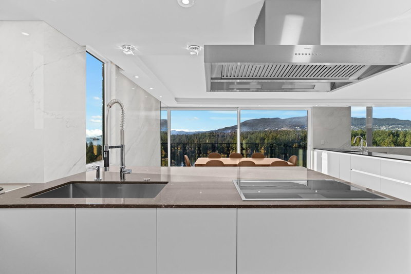 1501 - 845 Chilco Street, Vancouver, V6G 2R2 | Image 3