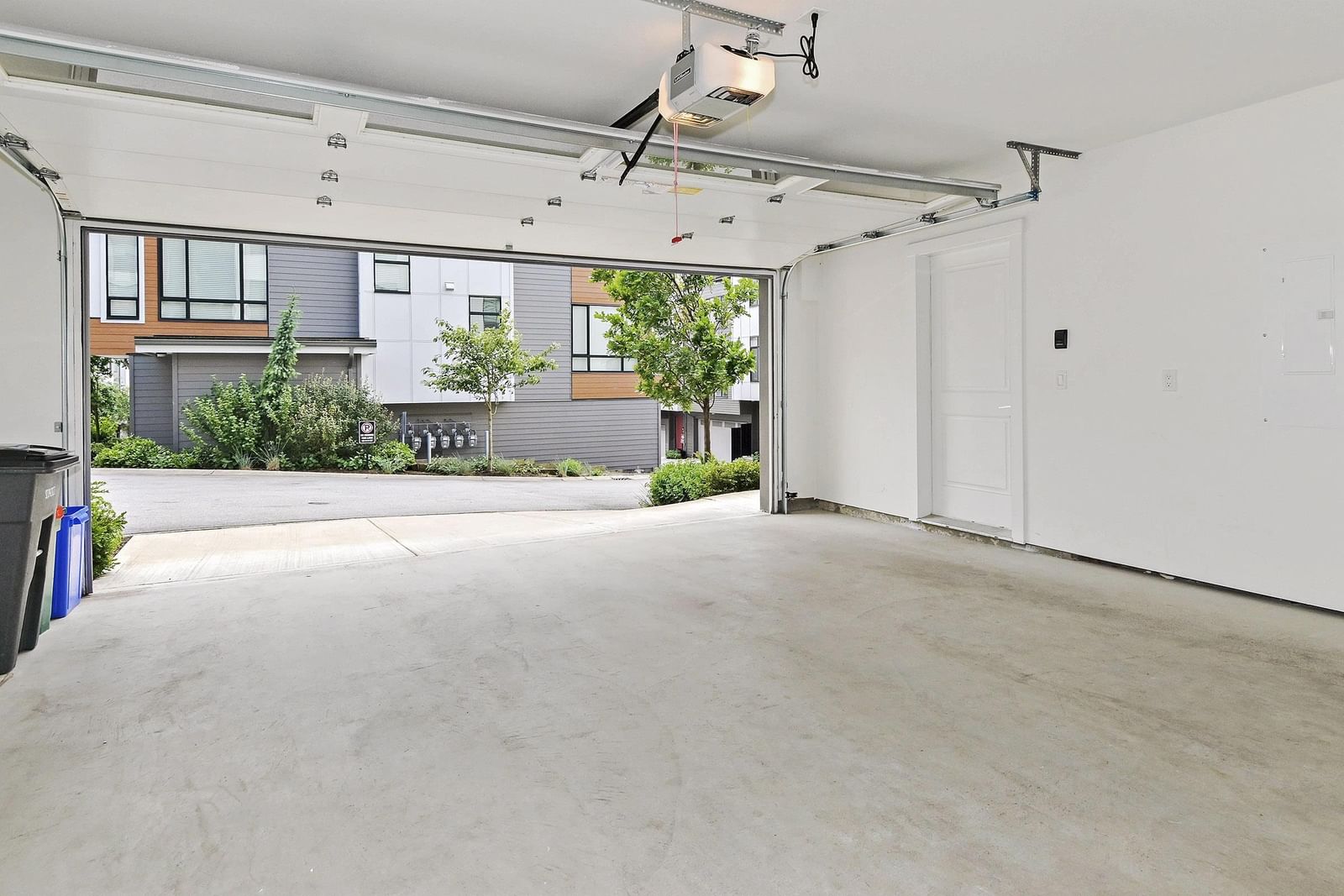 Listing Image 26