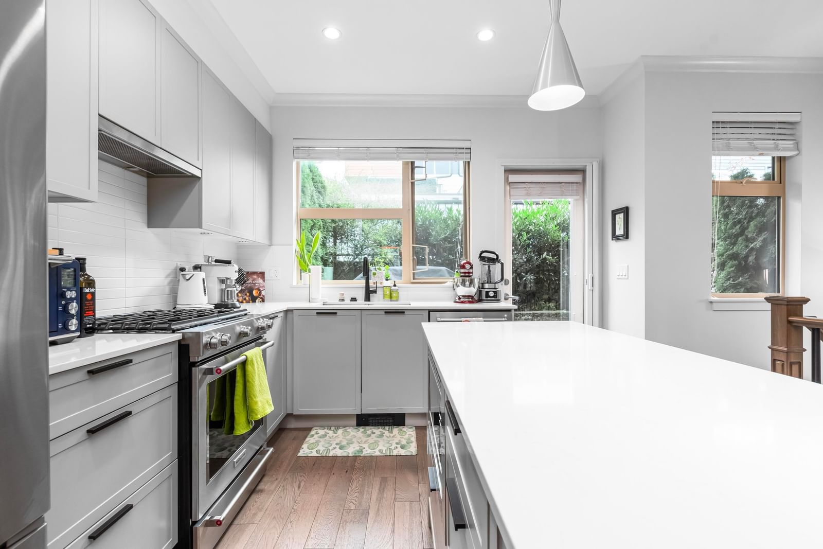 Listing Image 9