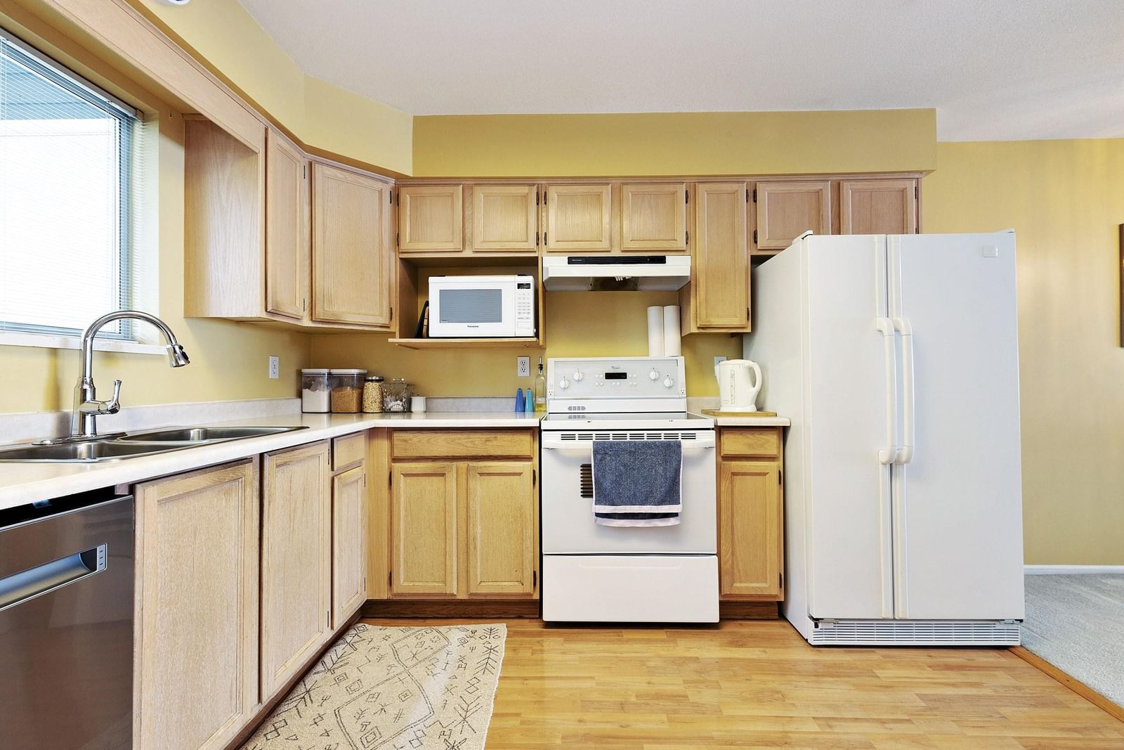 Listing Image 12