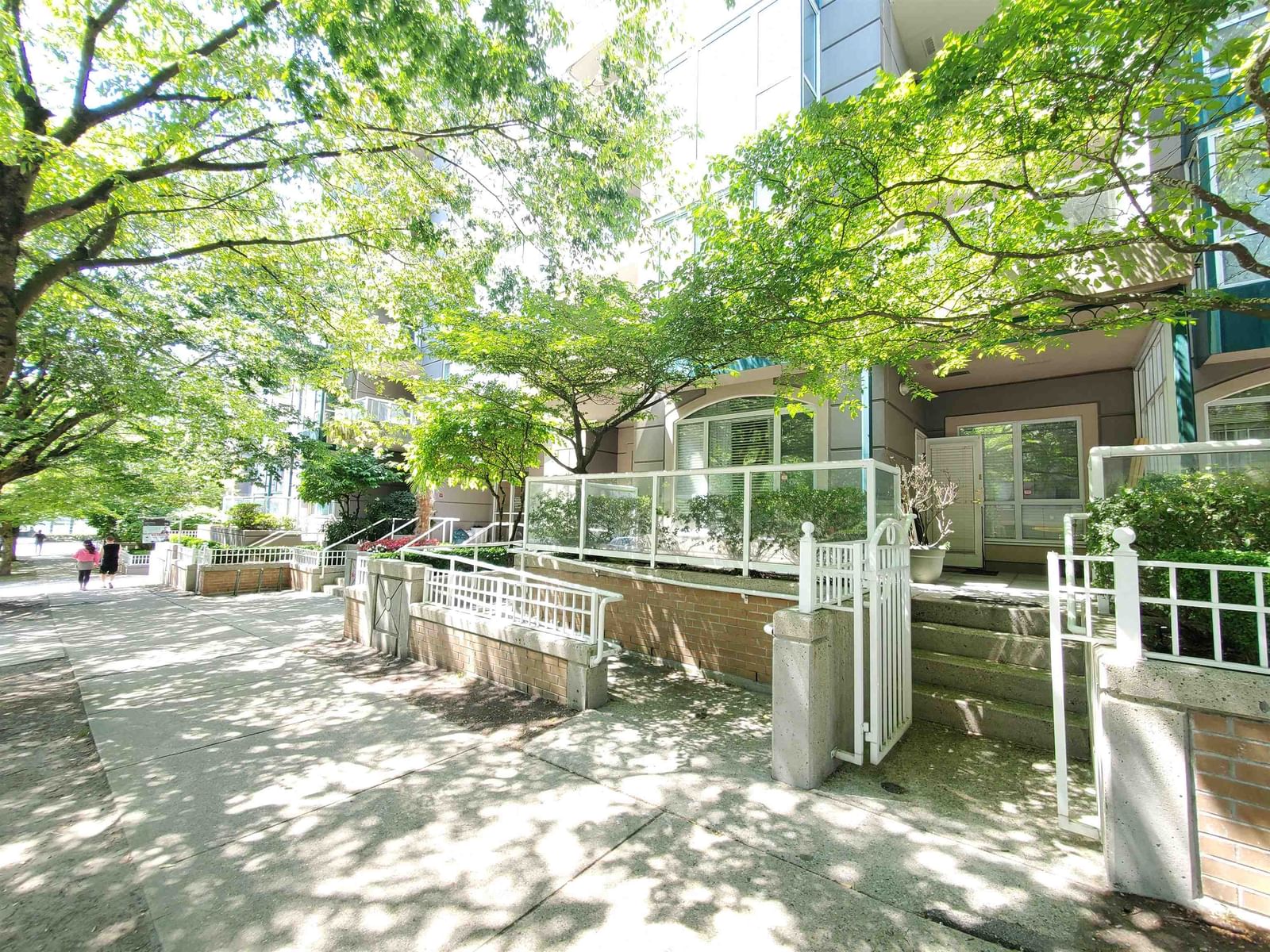 Listing Image 19