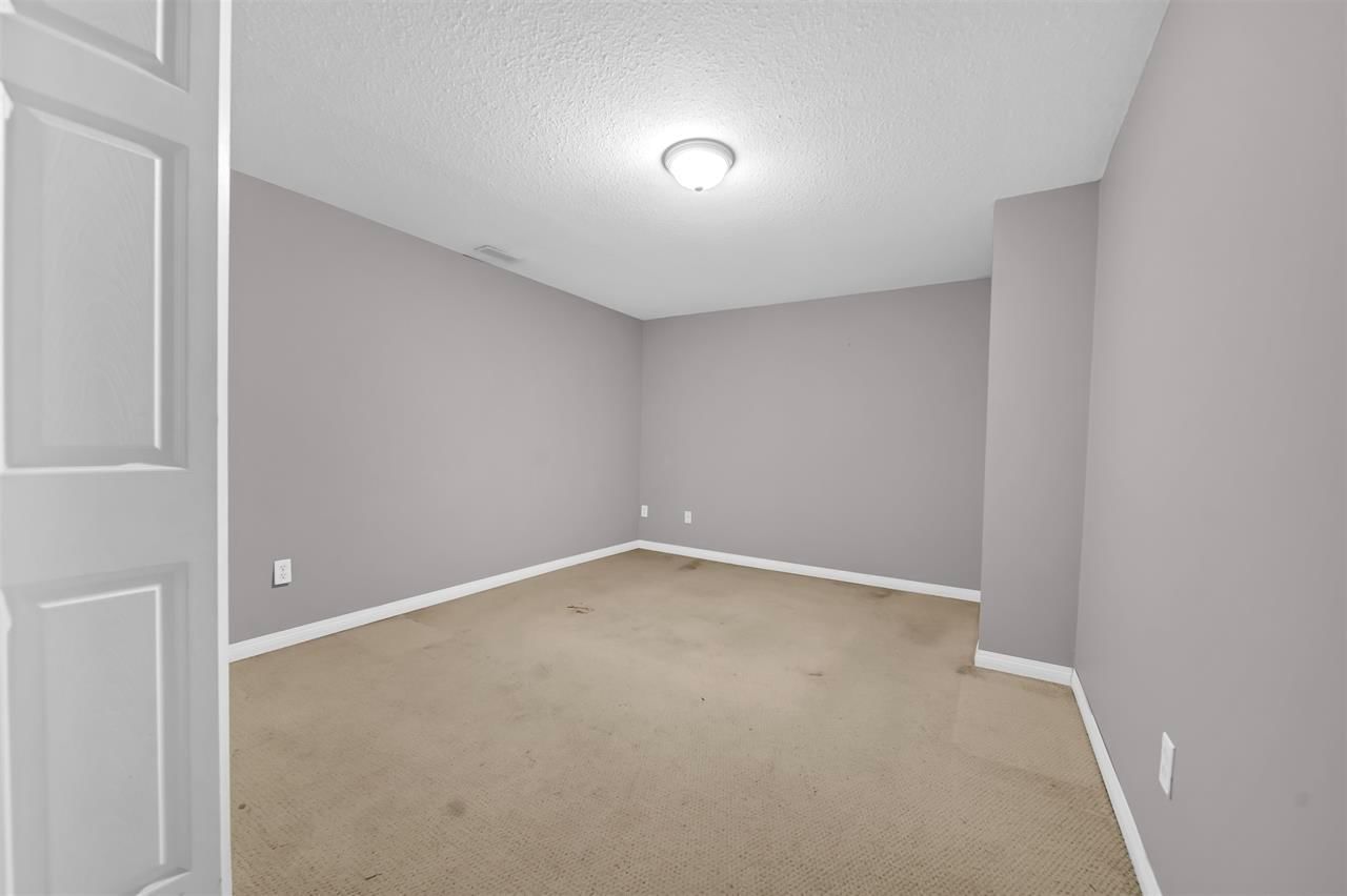 Listing Image 28
