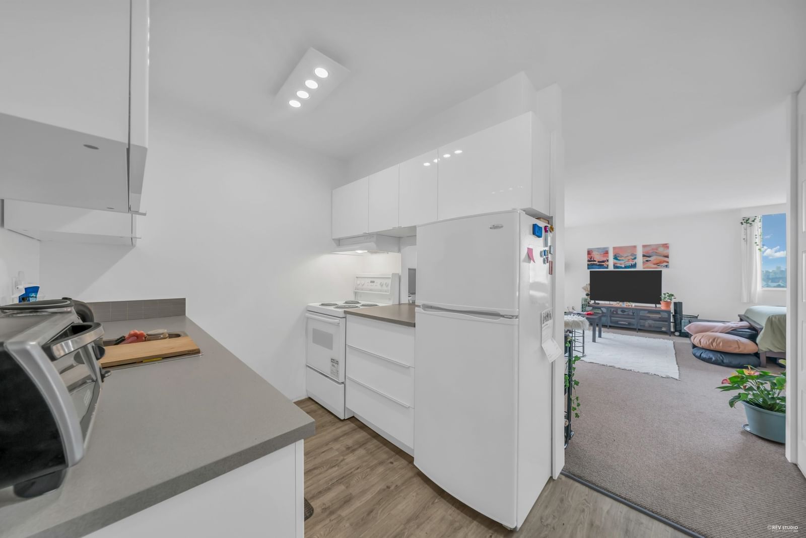 Listing Image 8