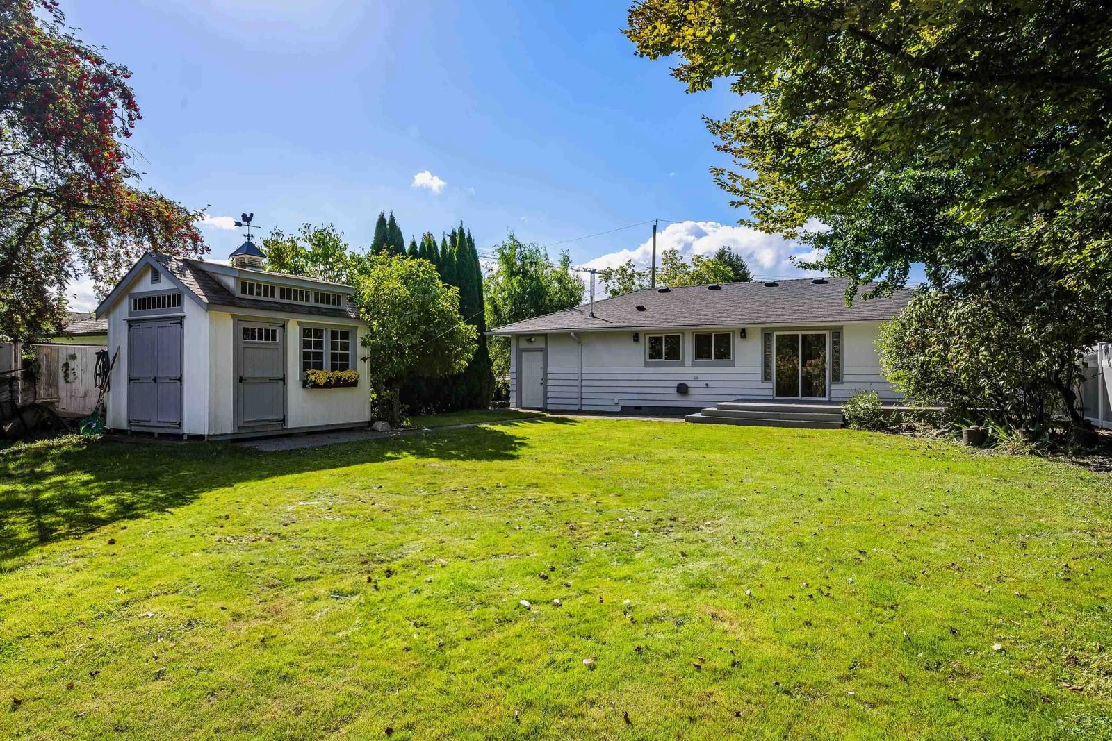 Listing Image 19