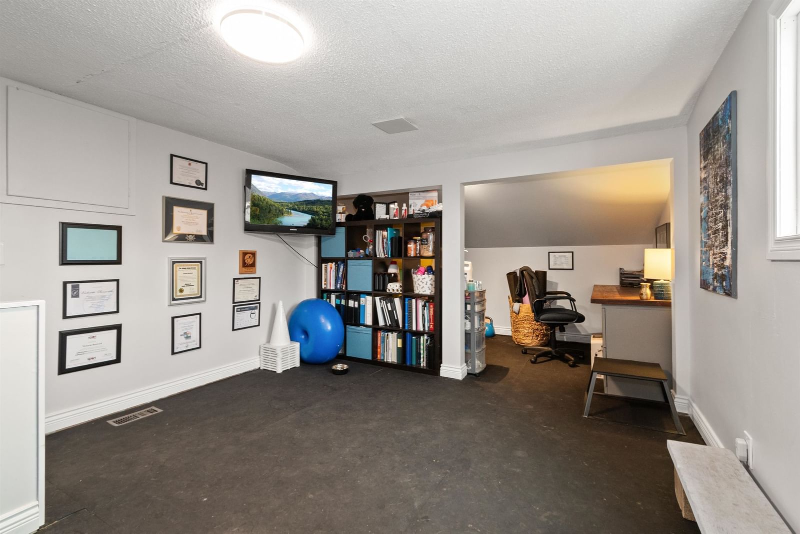 Listing Image 25