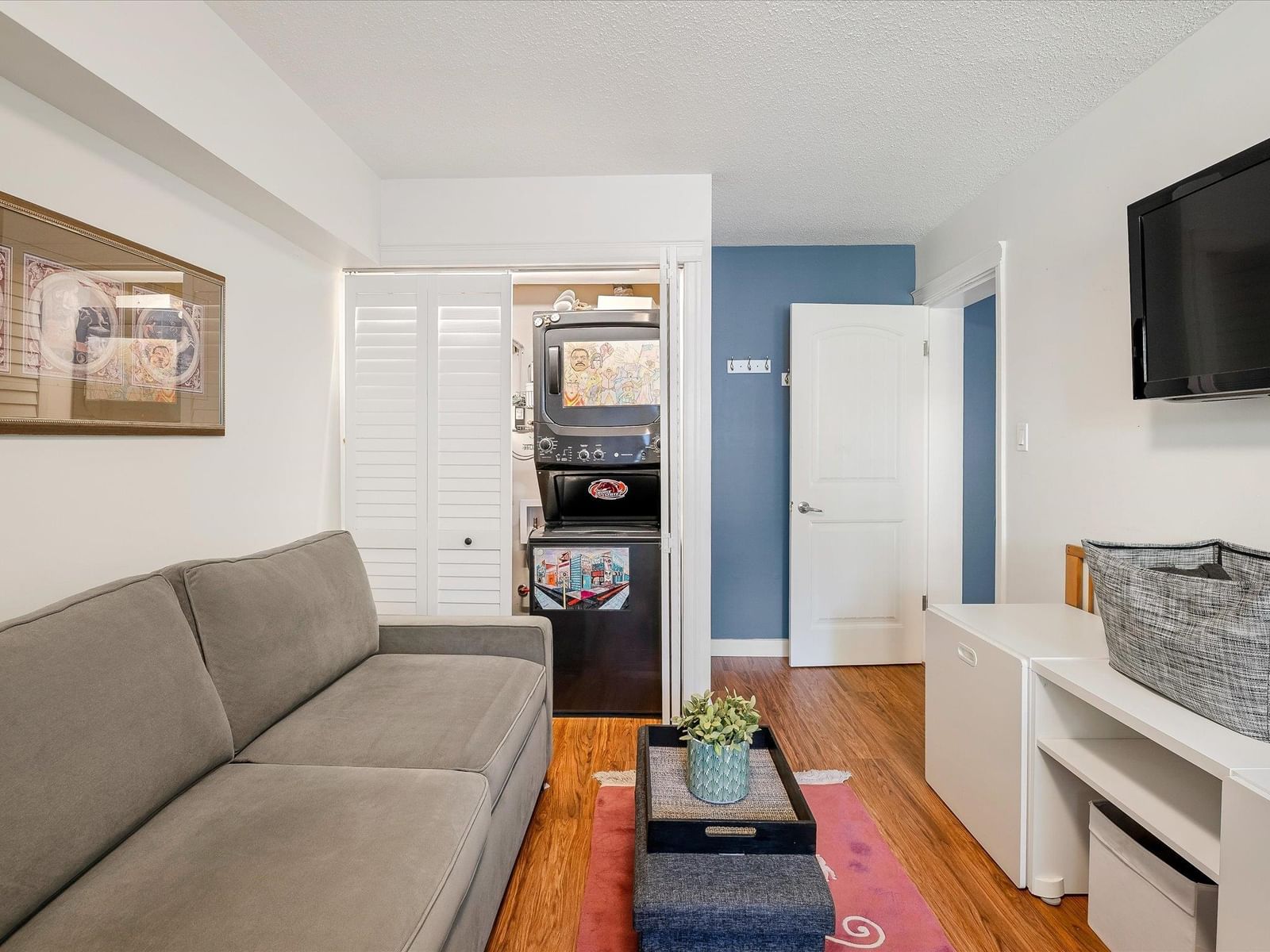 Listing Image 19