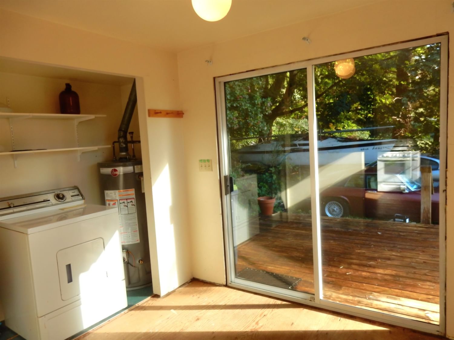 Listing Image 10