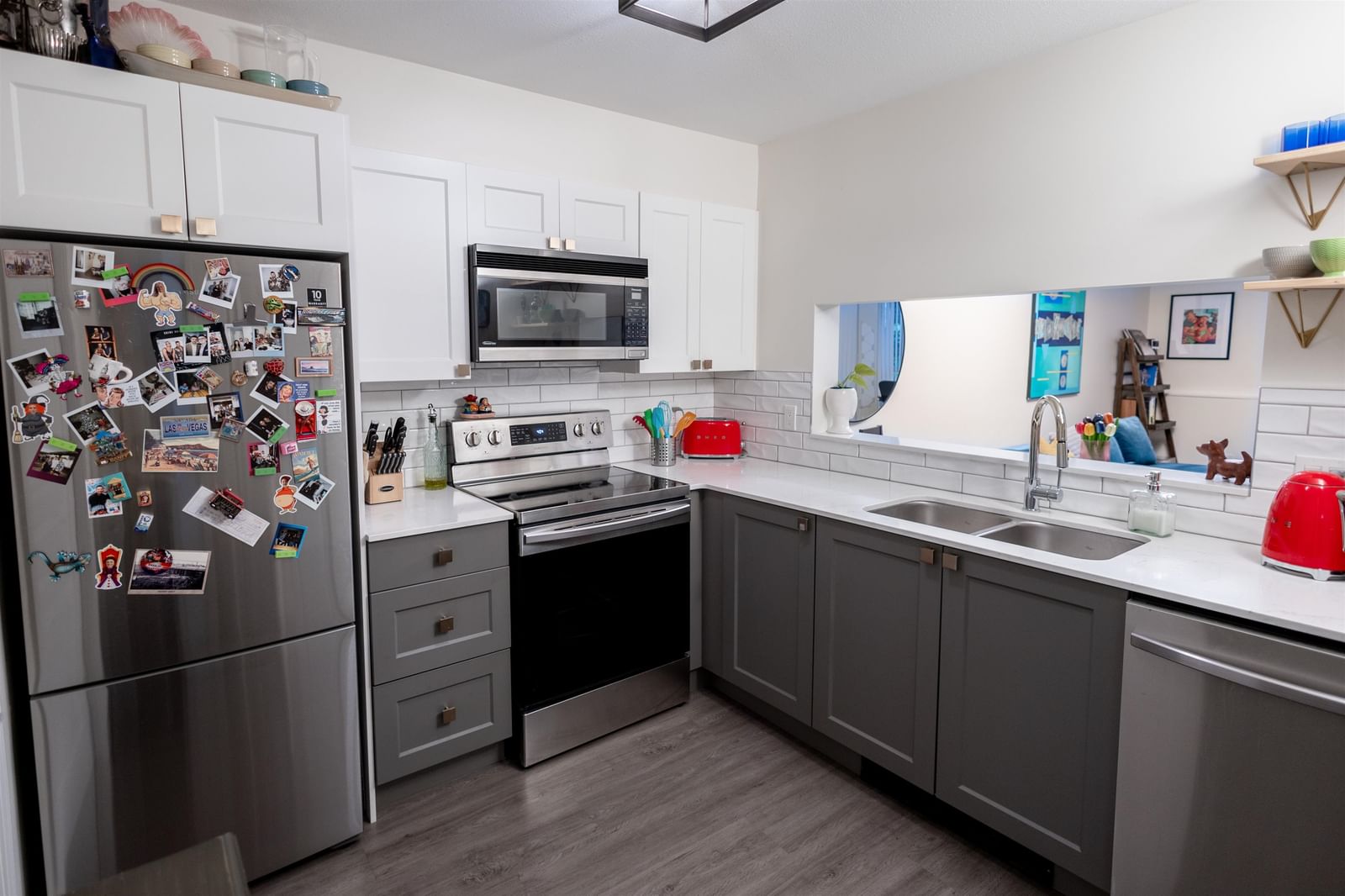 Listing Image 9