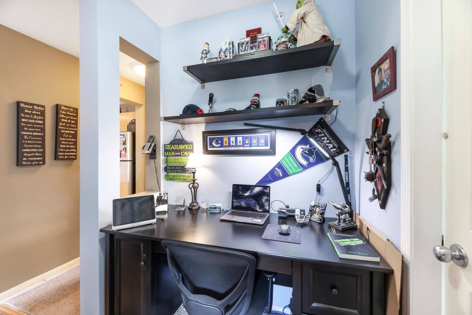 Listing Image 9