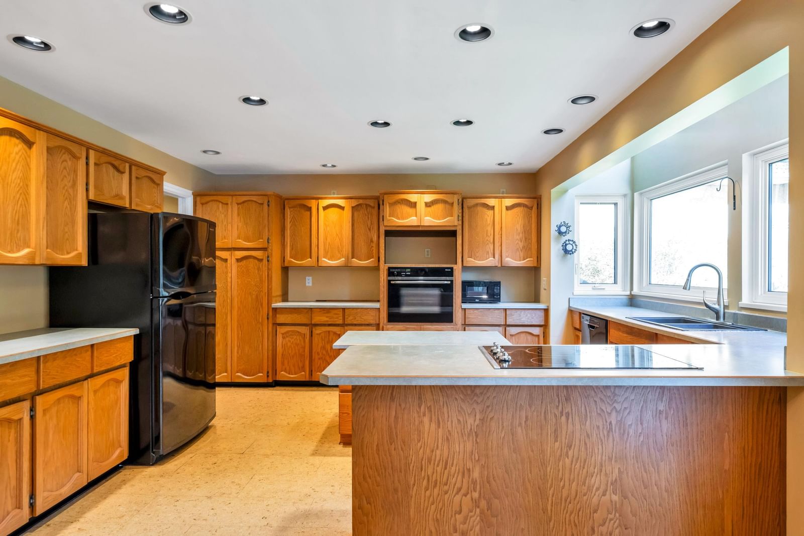 Listing Image 13