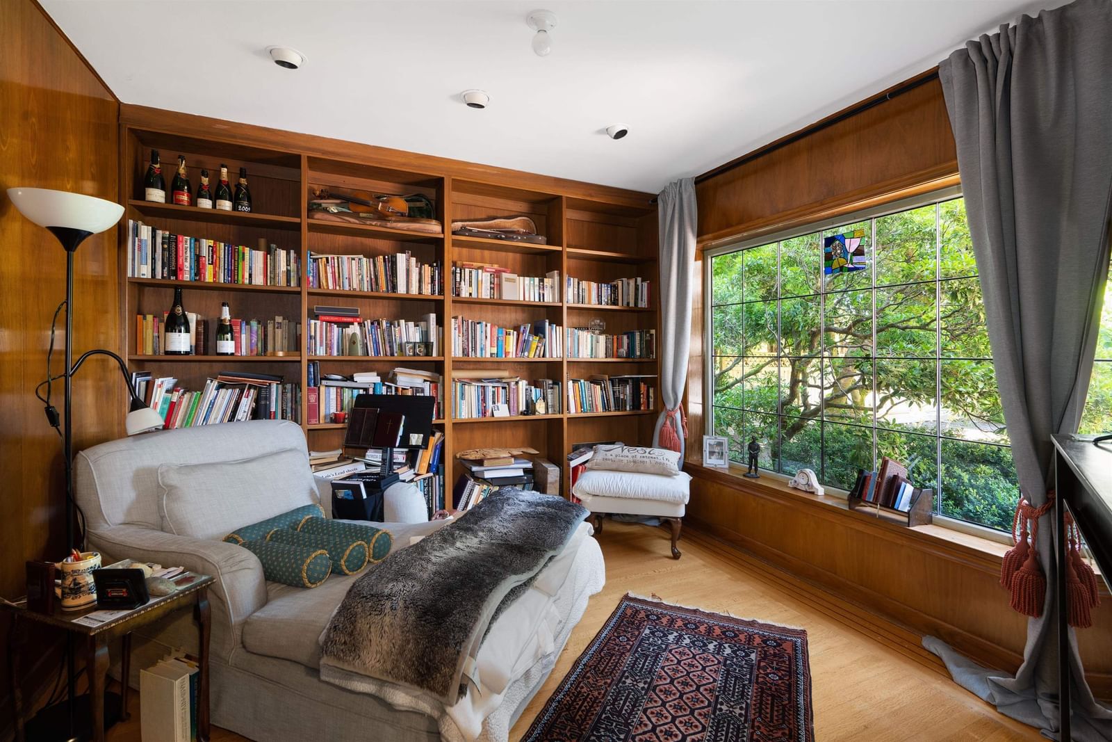 Listing Image 9