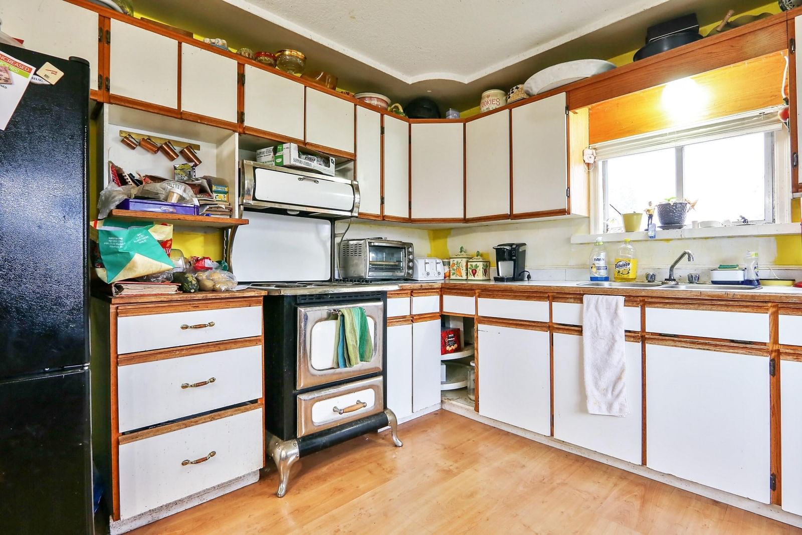 Listing Image 6
