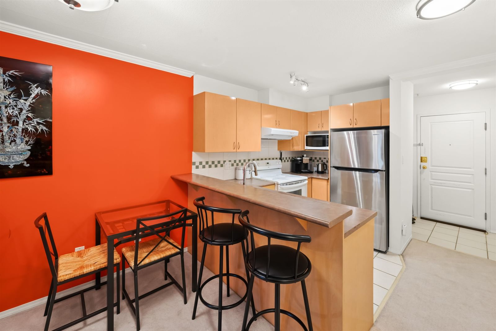 Listing Image 8