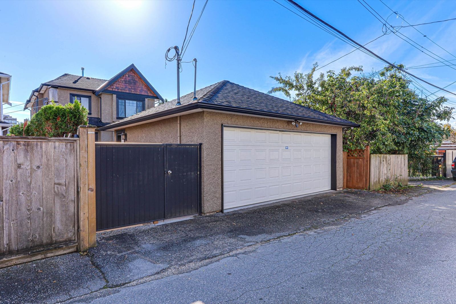 Listing Image 16