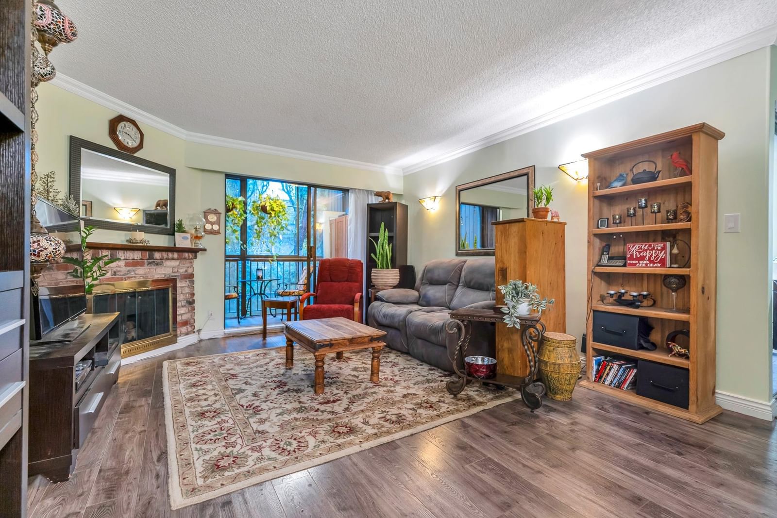 Listing Image 11