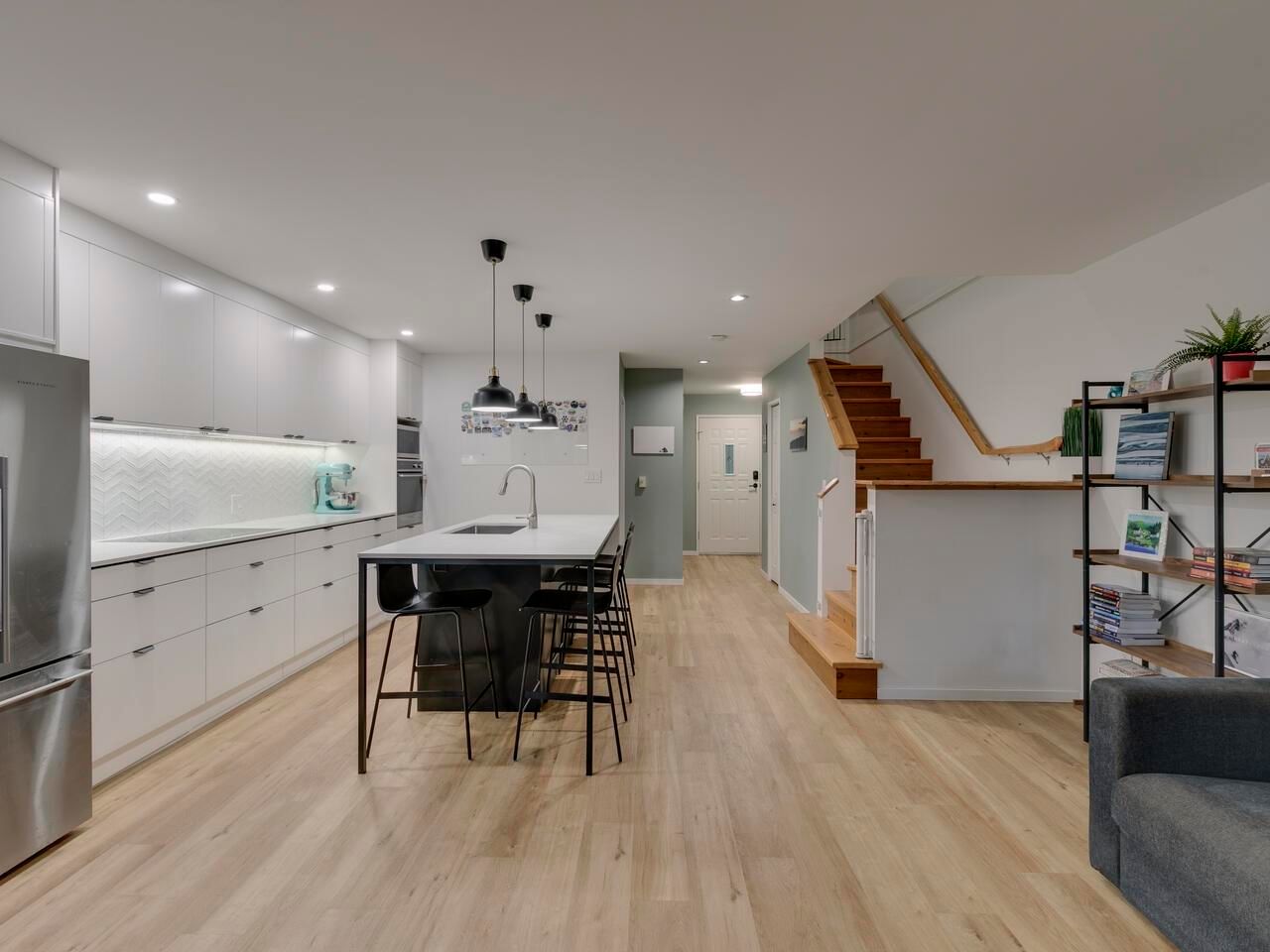 Listing Image 18