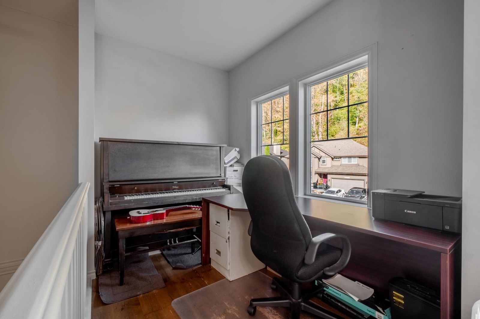 Listing Image 12