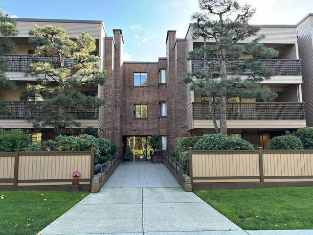103 - 1750 10th Avenue