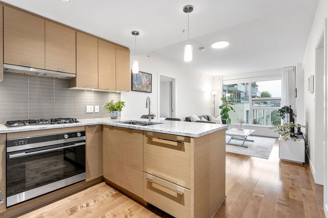 506 - 4083 Cambie Street