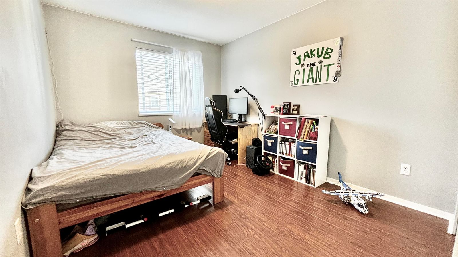 Listing Image 17
