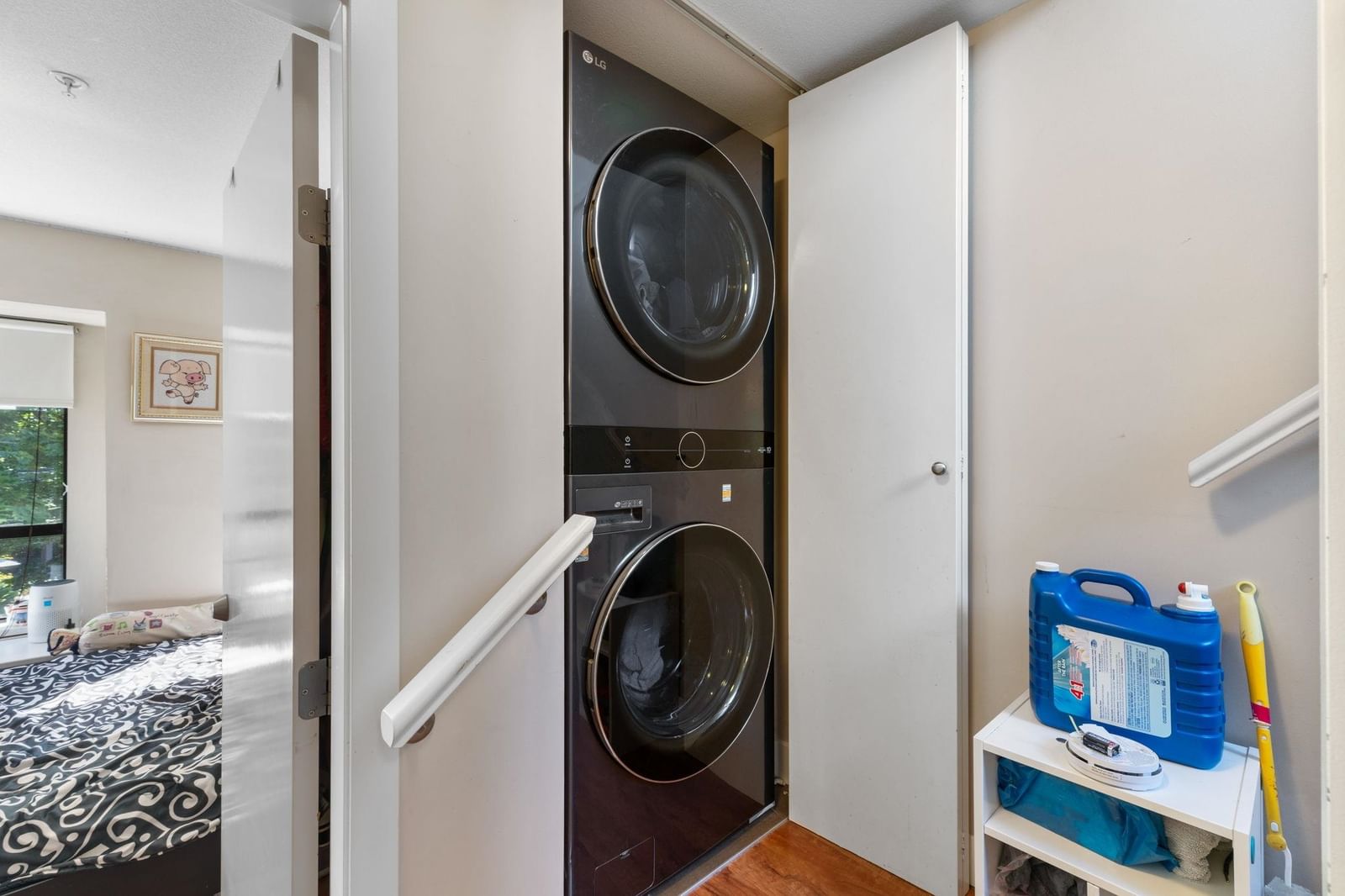 Listing Image 22