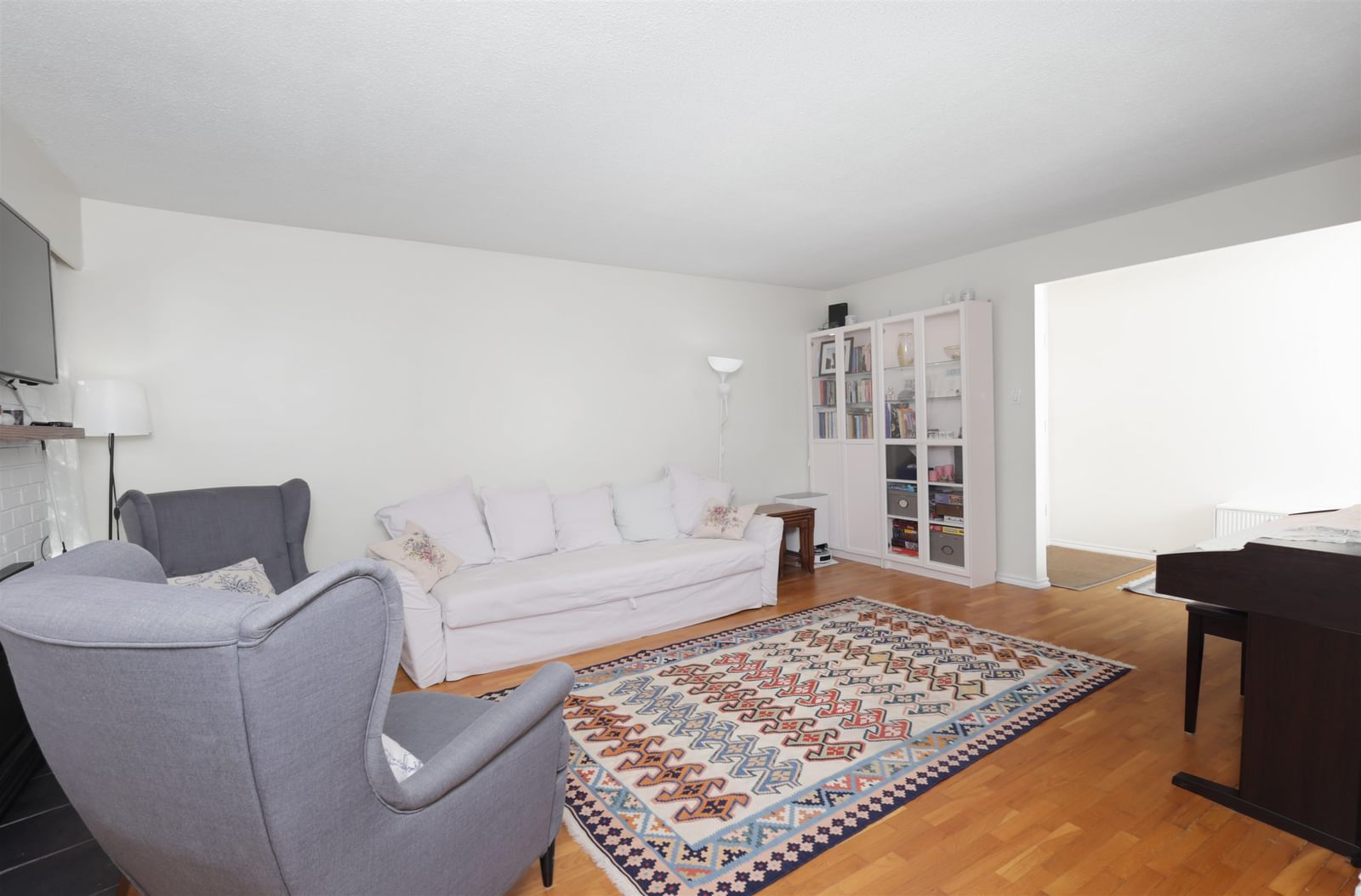 Listing Image 9