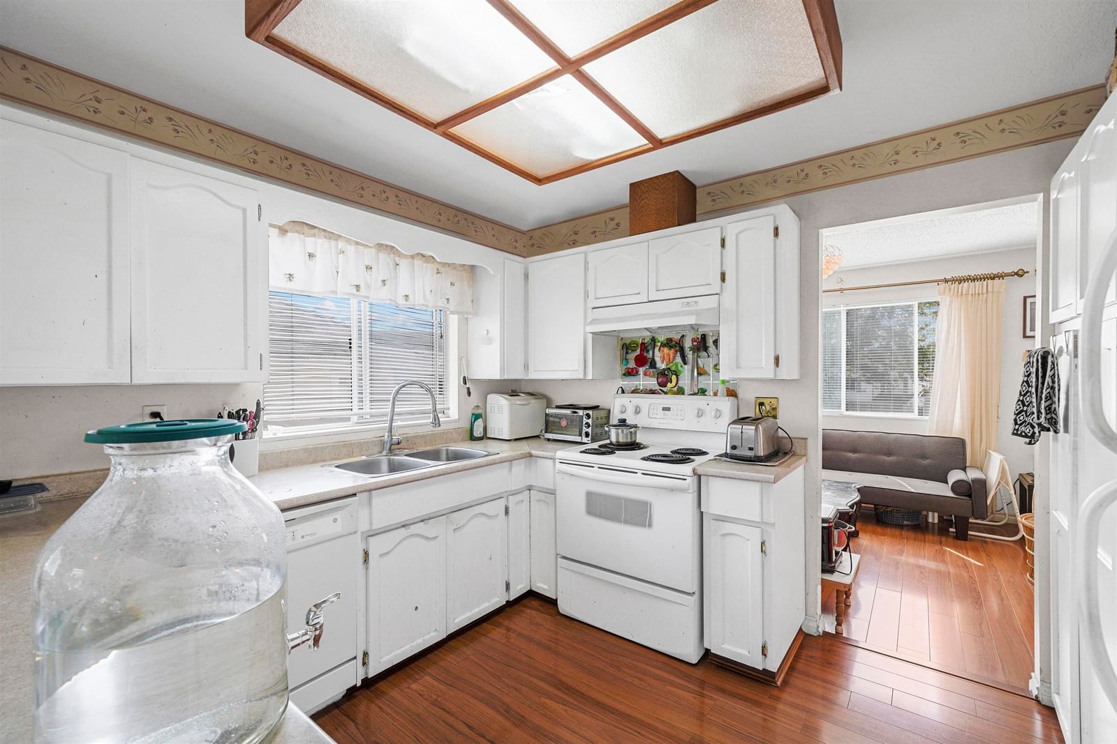 Listing Image 13