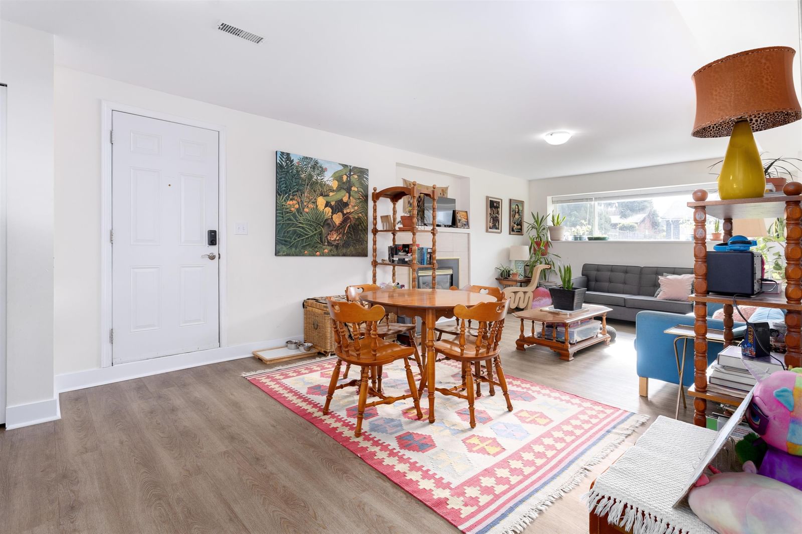 Listing Image 19