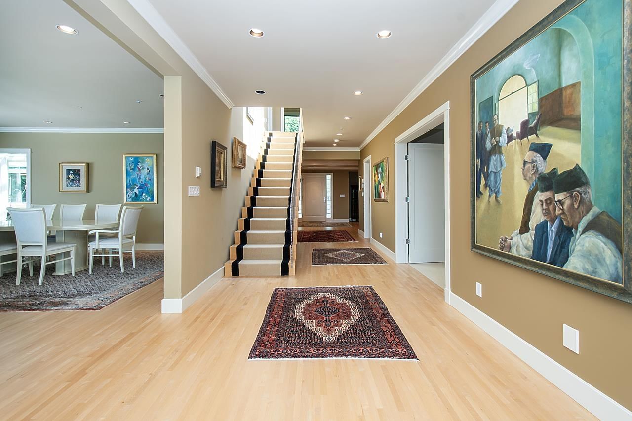 Listing Image 4