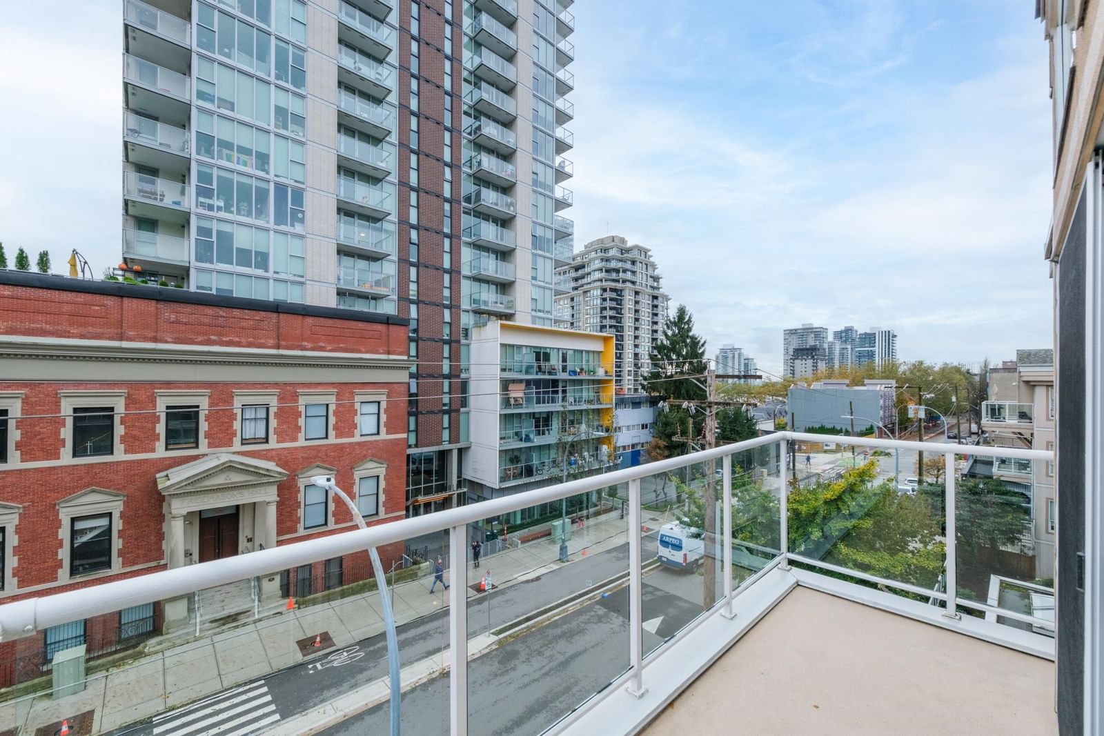 Listing Image 19
