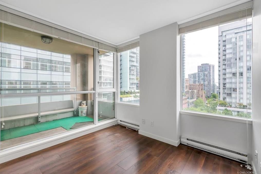 Listing Image 12