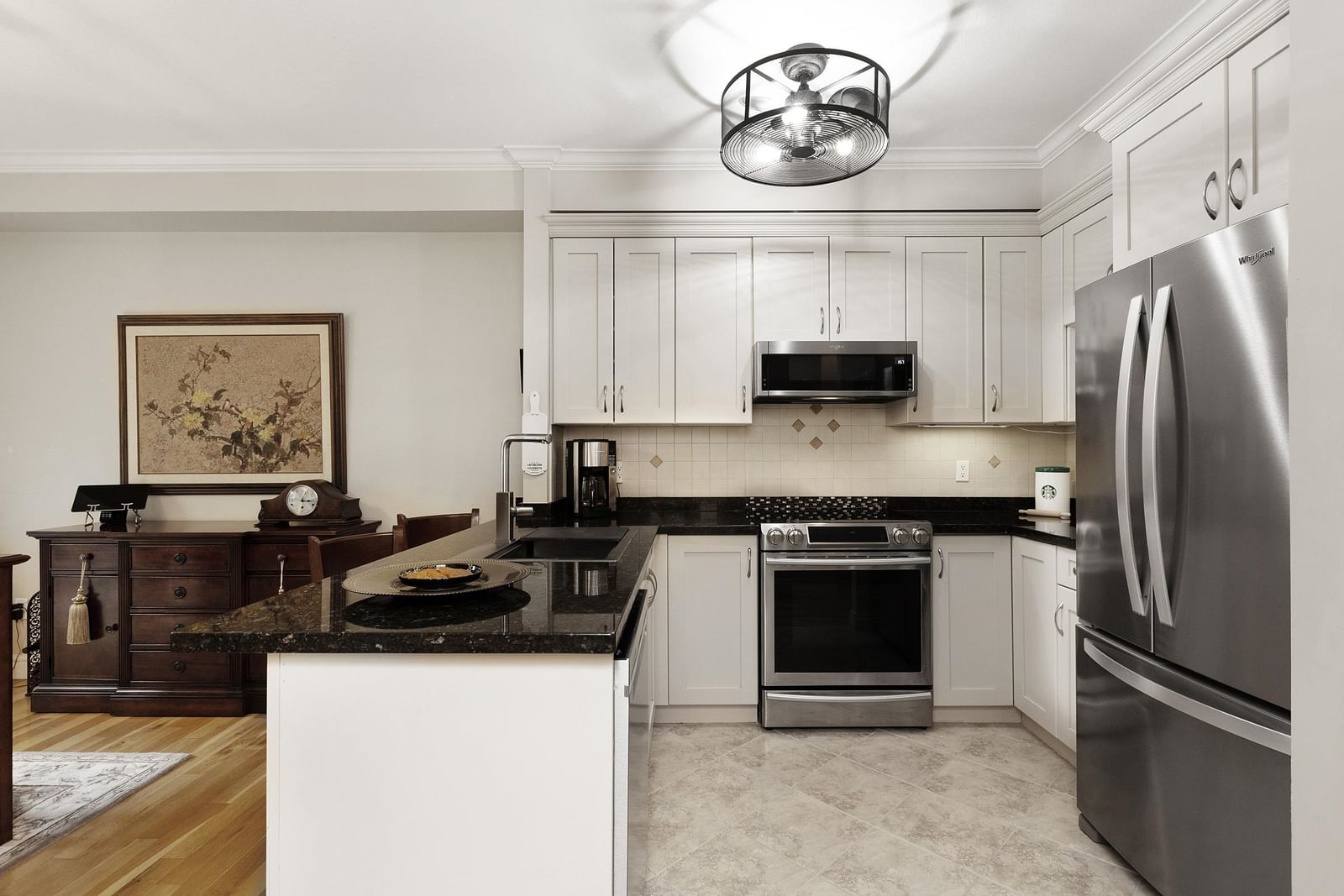 Listing Image 10