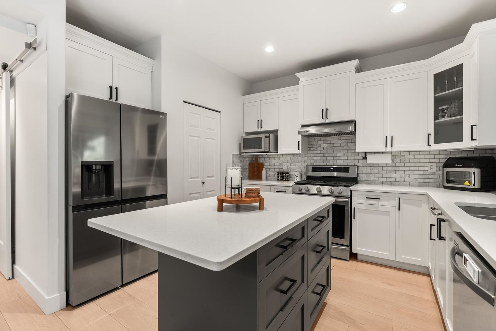 Listing Image 13
