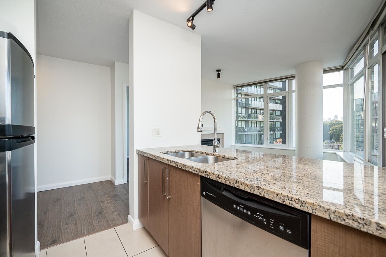 Listing Image 9