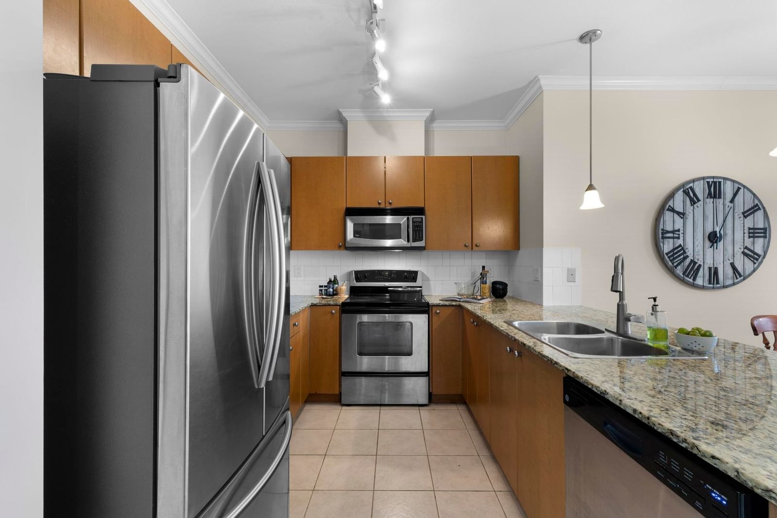 Listing Image 9