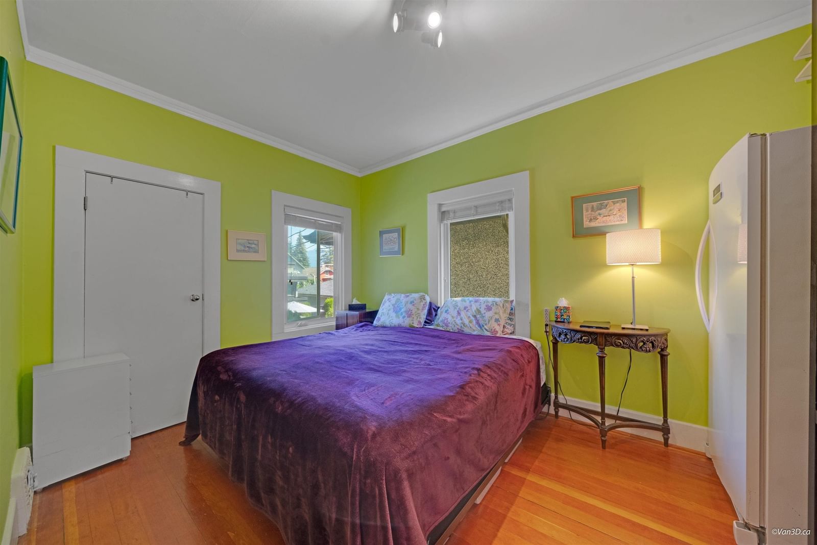 Listing Image 11