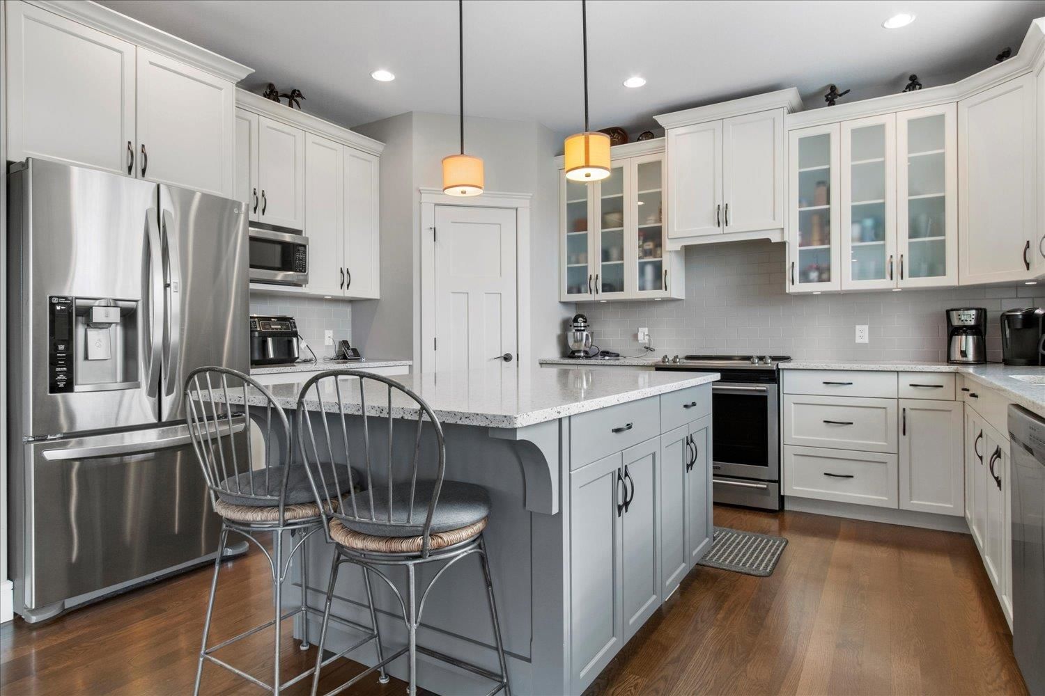 Listing Image 11