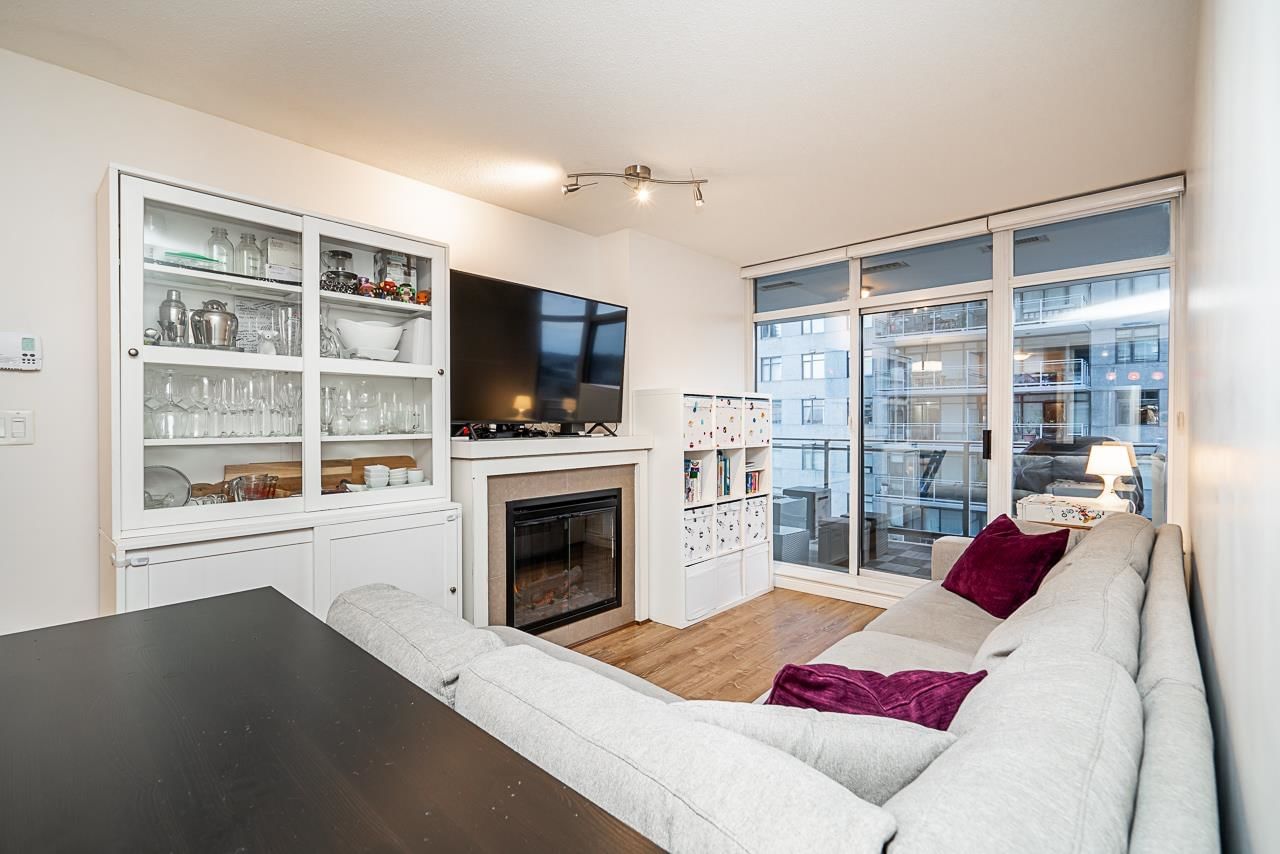 Listing Image 11