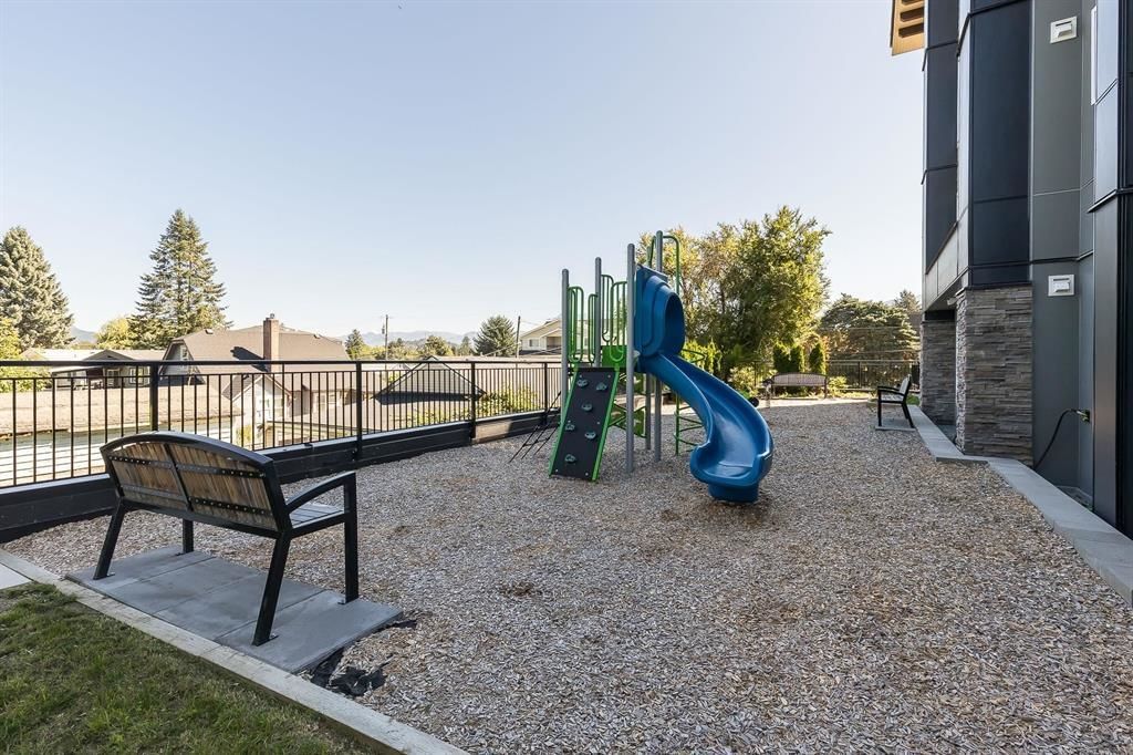 Listing Image 24