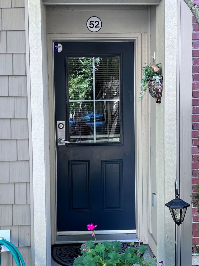 52 - 550 Browning Place