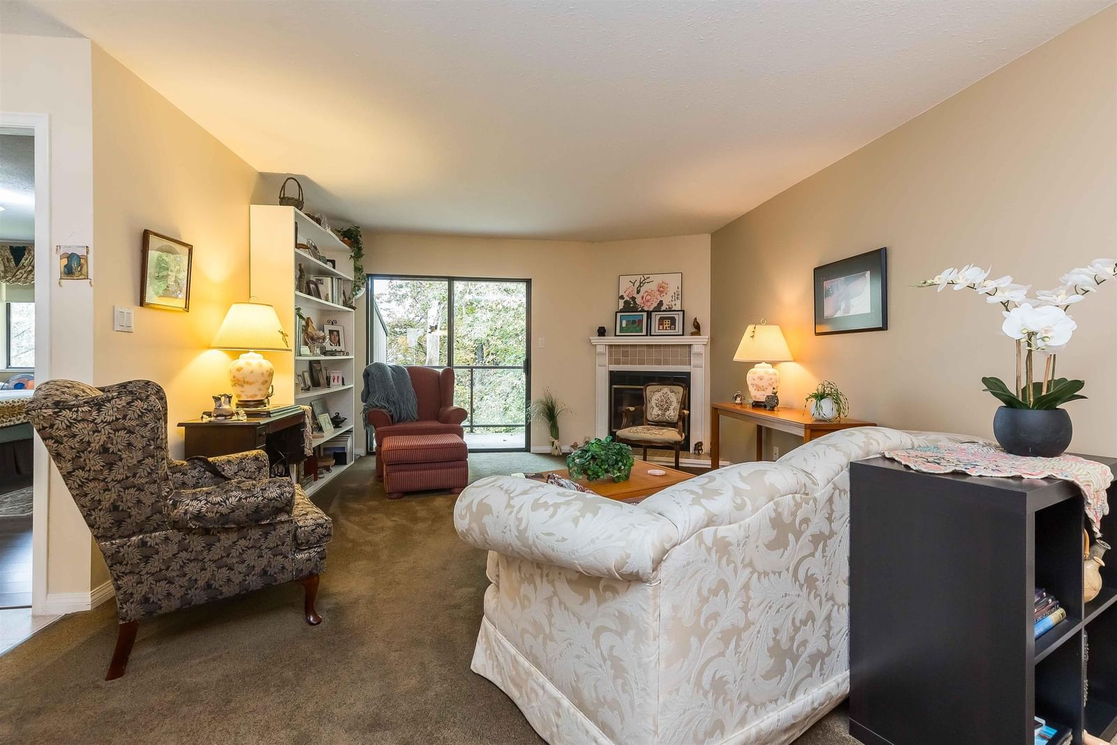 Listing Image 12