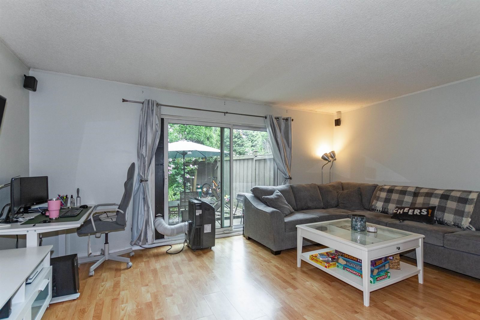 Listing Image 9