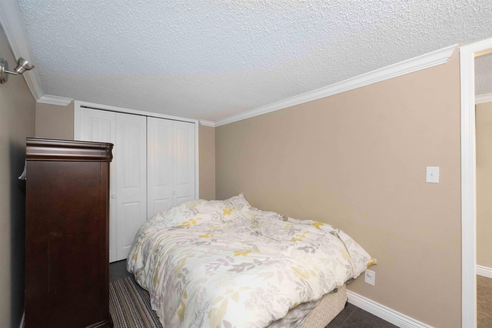 Listing Image 30